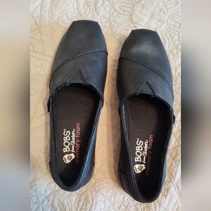 NWOT BOBS Black Slip-On Shoes - Sz 7